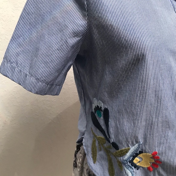 ZARA Stripped Collared Shirt with Flower Apliques - Picture 3 of 6